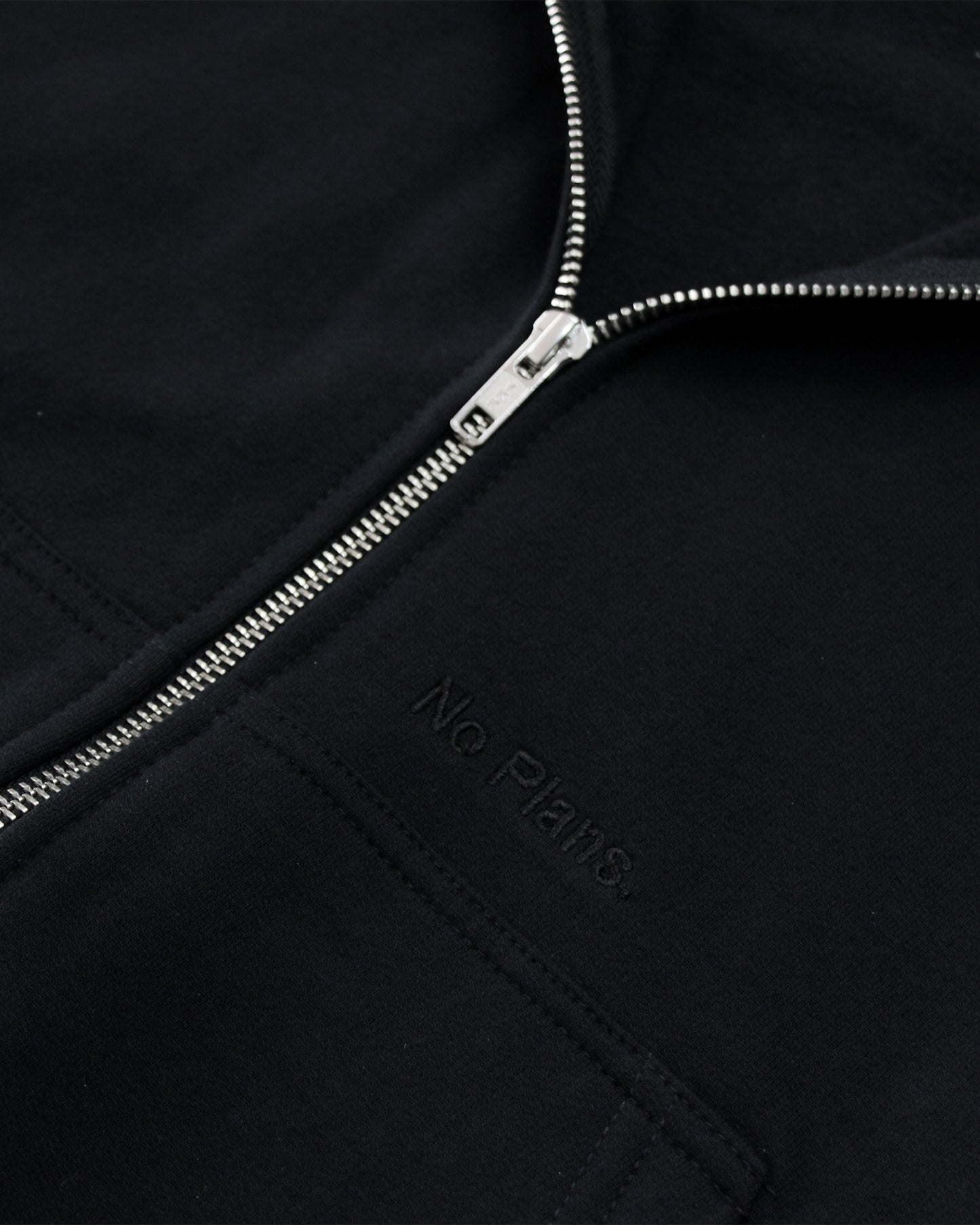 Zip Negro